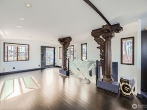 2040 Westlake Avenue N 26, Seattle WA 98109