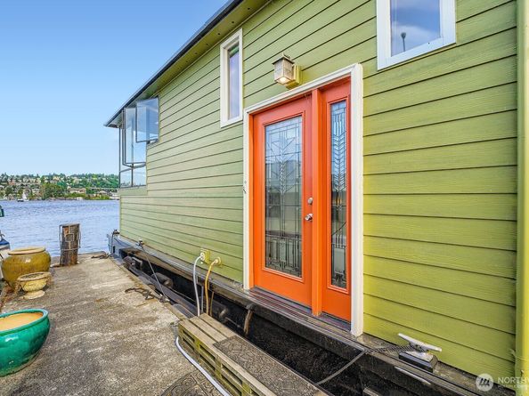 2040 Westlake Avenue N 26, Seattle WA 98109