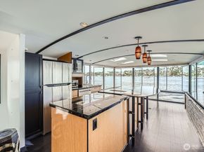 2040 Westlake Avenue N 26, Seattle WA 98109