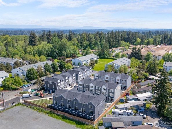 15726 40TH Avenue W A4, Lynnwood WA 98087