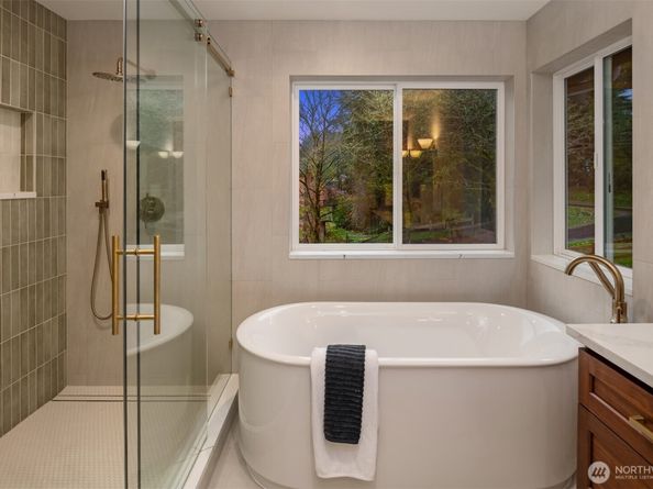 17006 174th Avenue NE, Woodinville WA 98072