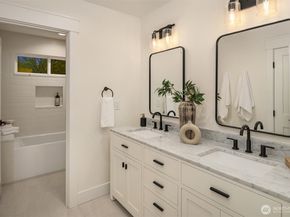 17006 174th Avenue NE, Woodinville WA 98072