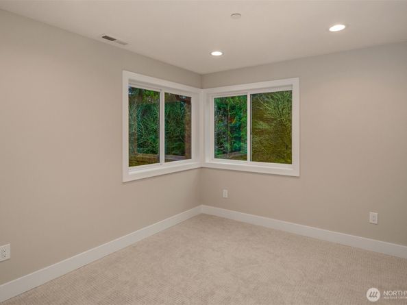 17006 174th Avenue NE, Woodinville WA 98072