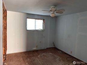 10049 8th Avenue SW, Seattle WA 98146