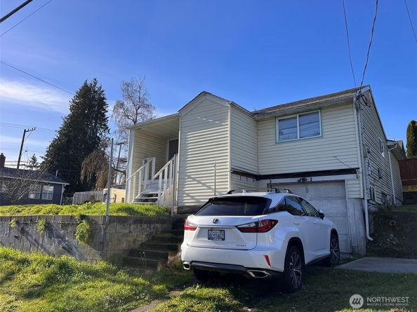 10049 8th Avenue SW, Seattle WA 98146