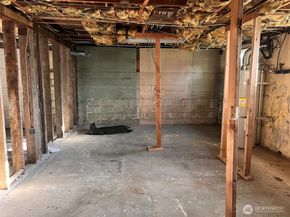 10049 8th Avenue SW, Seattle WA 98146