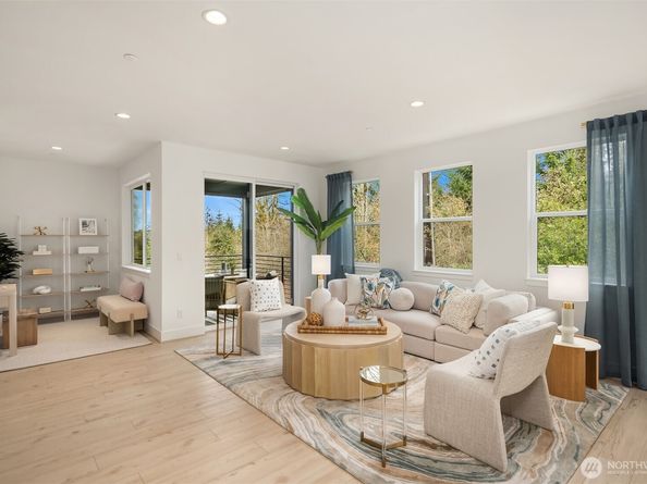 10814 (HS 65) 120TH Lane NE E, Kirkland WA 98033