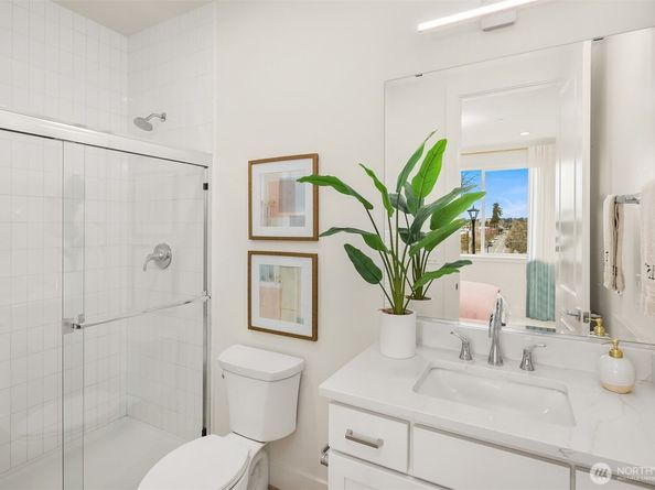 10814 (HS 65) 120TH Lane NE E, Kirkland WA 98033