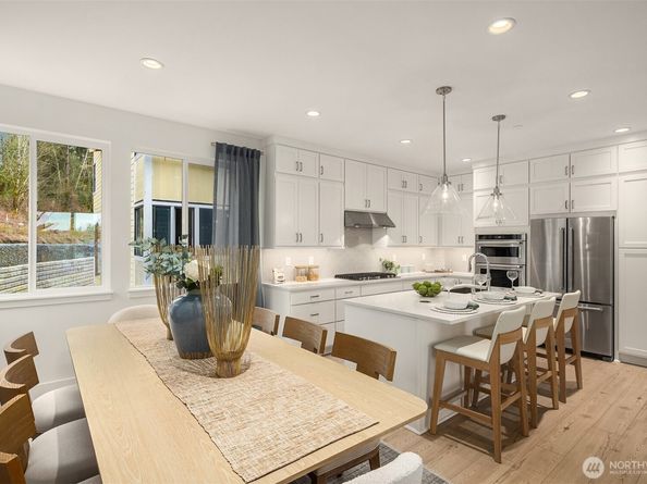 10814 (HS 65) 120TH Lane NE E, Kirkland WA 98033