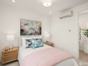 10814 (HS 65) 120TH Lane NE E, Kirkland WA 98033