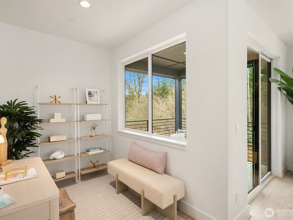 10814 (HS 65) 120TH Lane NE E, Kirkland WA 98033