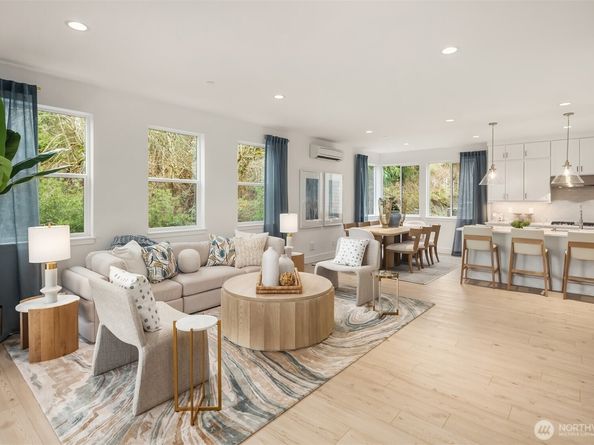 10814 (HS 65) 120TH Lane NE E, Kirkland WA 98033