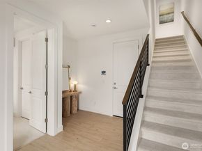 10814 (HS 65) 120TH Lane NE E, Kirkland WA 98033