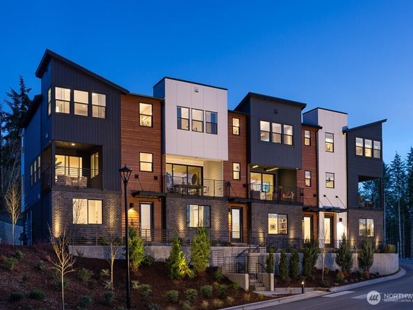 10814 (HS 65) 120TH Lane NE E, Kirkland WA 98033