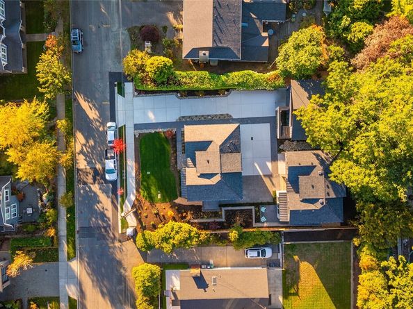 638 11th Avenue, Kirkland WA 98033