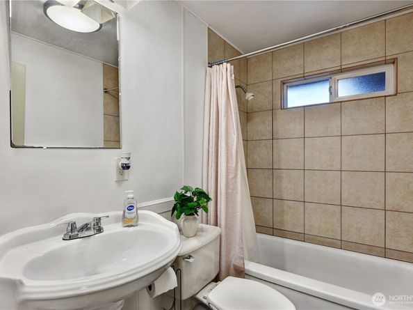 3906 S Morgan Street, Seattle WA 98118