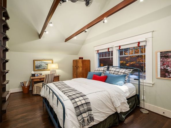 1229 9th Avenue W, Seattle WA 98119