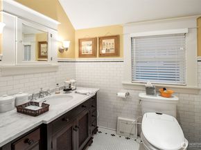 1229 9th Avenue W, Seattle WA 98119