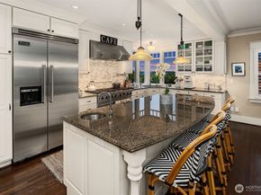 1229 9th Avenue W, Seattle WA 98119