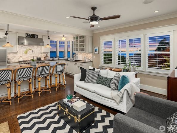 1229 9th Avenue W, Seattle WA 98119