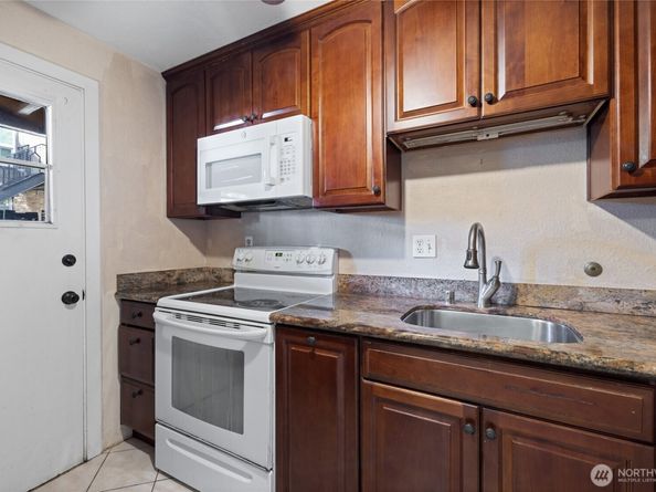 3425 S 176th Street 144, SeaTac WA 98188