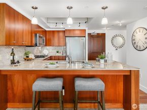650 Bellevue Way NE 2505, Bellevue WA 98004