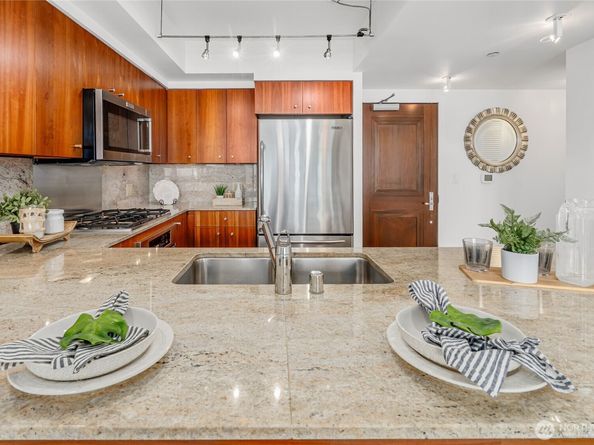 650 Bellevue Way NE 2505, Bellevue WA 98004