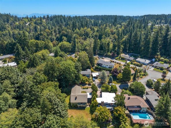 422 Center Place, Everett WA 98203