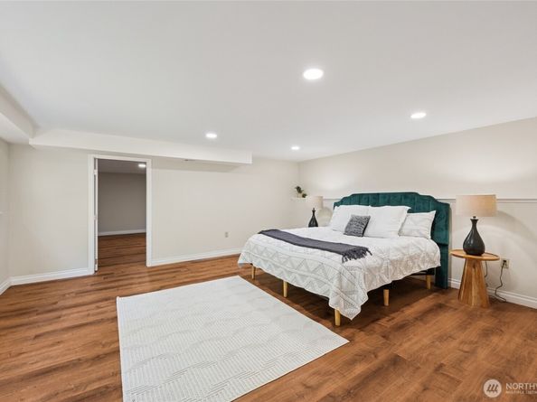 422 Center Place, Everett WA 98203