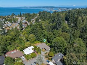422 Center Place, Everett WA 98203
