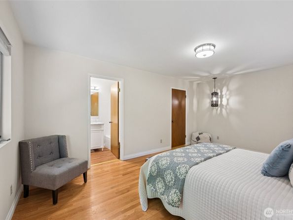 422 Center Place, Everett WA 98203