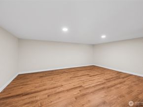 422 Center Place, Everett WA 98203