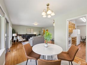422 Center Place, Everett WA 98203