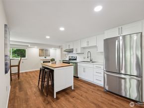 422 Center Place, Everett WA 98203