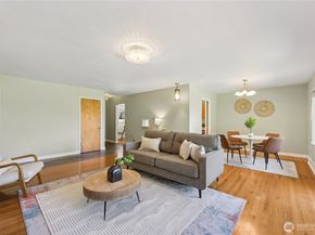 422 Center Place, Everett WA 98203
