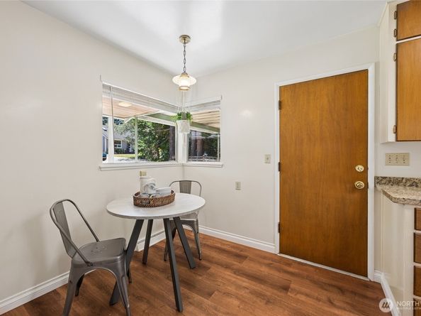 422 Center Place, Everett WA 98203