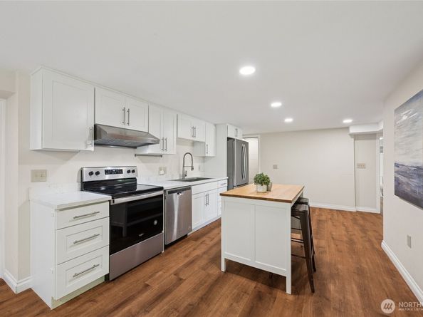 422 Center Place, Everett WA 98203