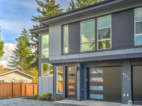 8211 NE 124th Street D, Kirkland WA 98034