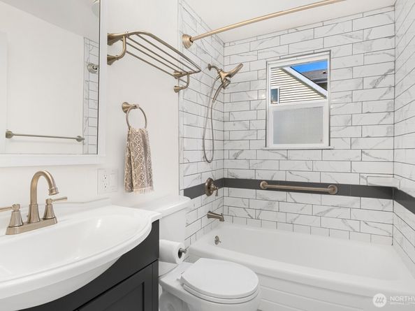 12438 9th Avenue S, Seattle WA 98168