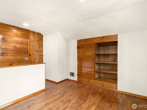 12438 9th Avenue S, Seattle WA 98168