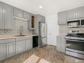 12438 9th Avenue S, Seattle WA 98168