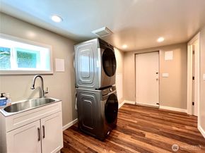 6515 22nd Ave NW, Seattle WA 98117