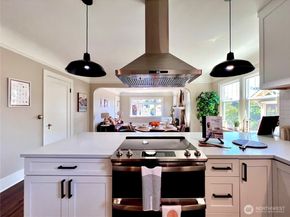 6515 22nd Ave NW, Seattle WA 98117