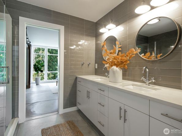 123 20th Avenue, Seattle WA 98122