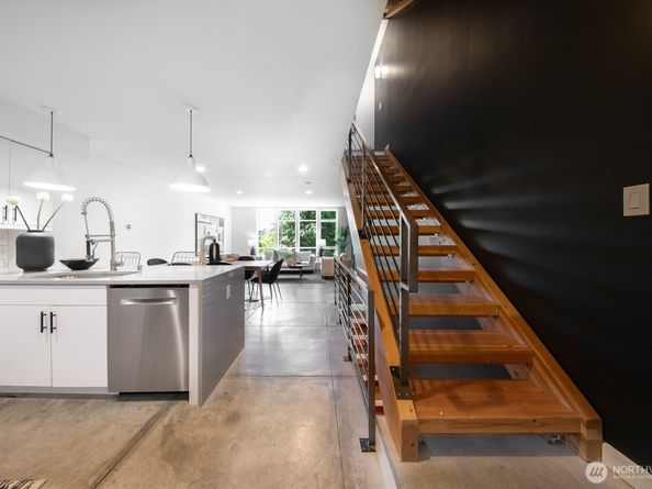 123 20th Avenue, Seattle WA 98122