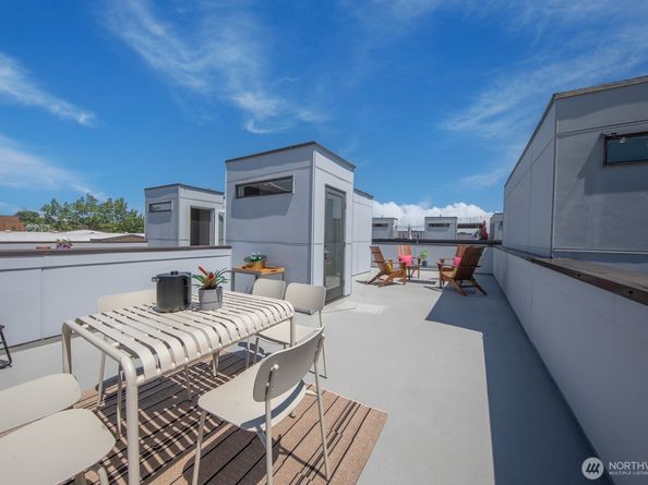 123 20th Avenue, Seattle WA 98122