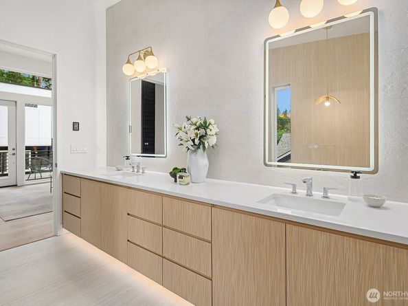 3973 162nd Place SE, Bellevue WA 98006
