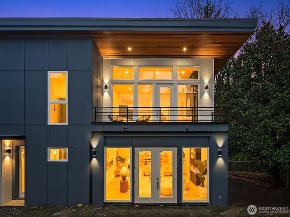 3973 162nd Place SE, Bellevue WA 98006