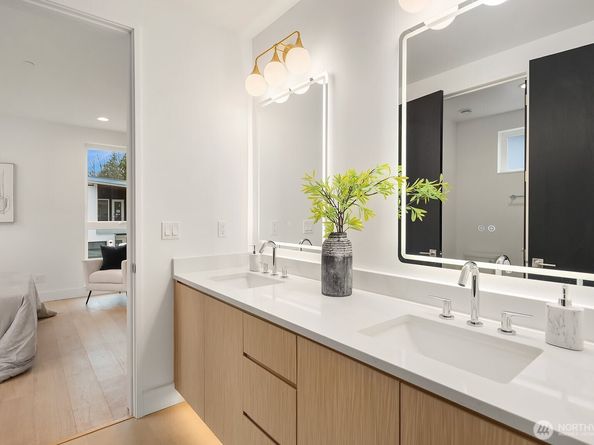 3973 162nd Place SE, Bellevue WA 98006