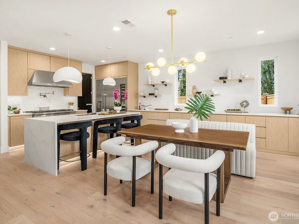 3973 162nd Place SE, Bellevue WA 98006